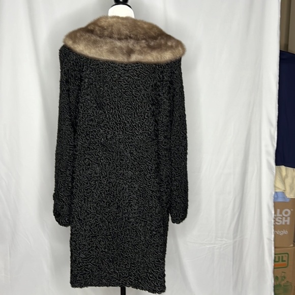 Vintage Classic  Persian Lamb with Mink Fur Collar made in Timmins Ontario - Picture 3 of 11